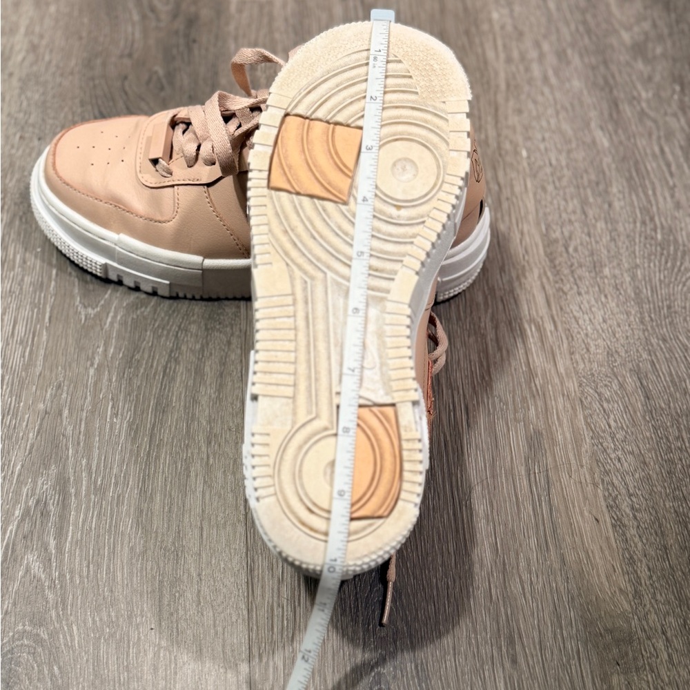 Nike Women's Light Pink Air Force One Sneakers Size 6 - Picture 11 of 12